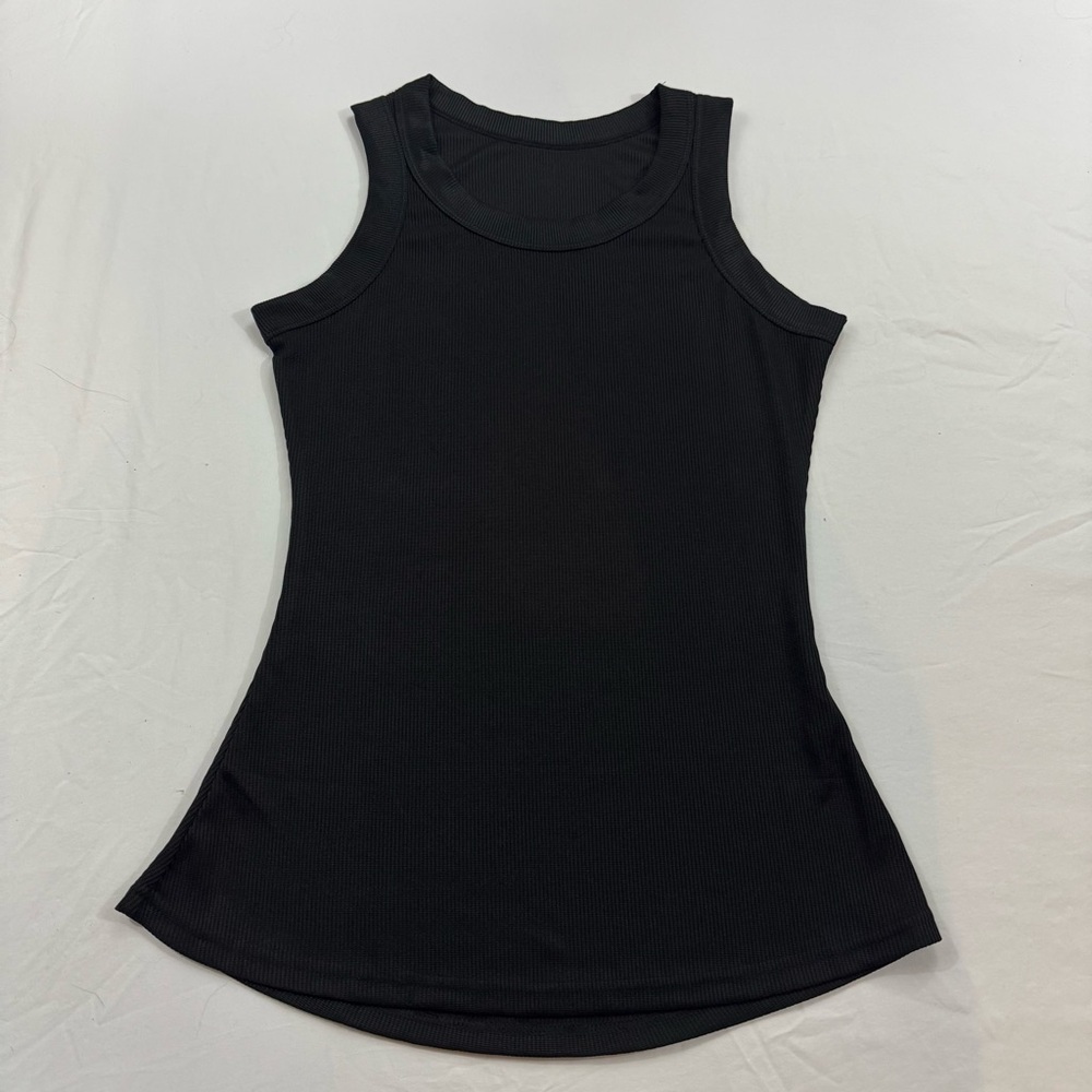 75. Women’s soft Black Fitted Tank Top (M)